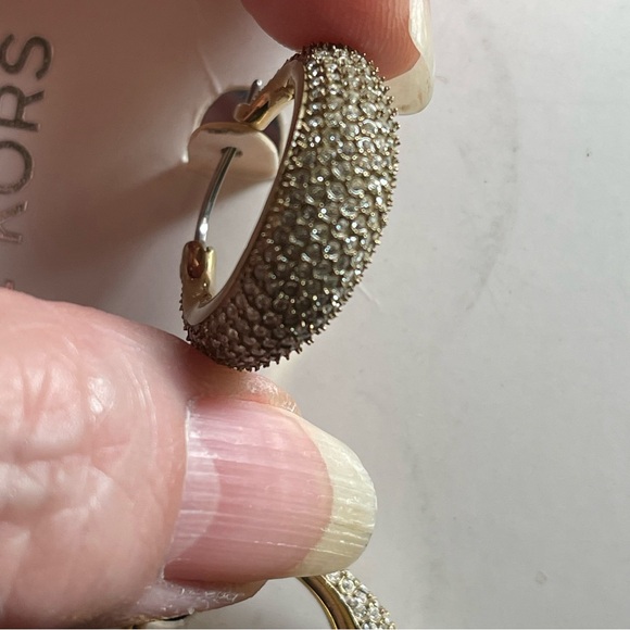 Michael Kors GOLD BRILLIANCE STATEMENT Pave' Hoop Earrings ORIGINALLY $115 - Picture 7 of 9